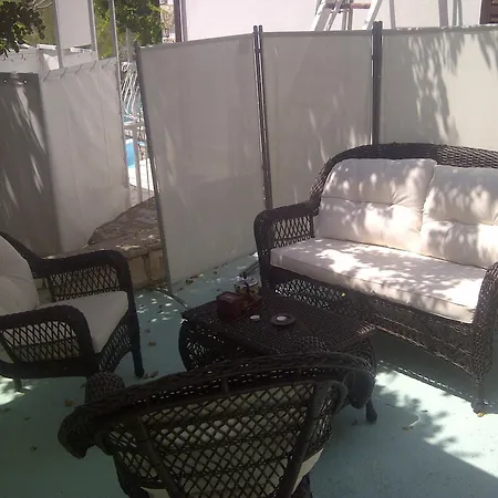 索尼娅＆提欧赫瓦尔别墅公寓 *