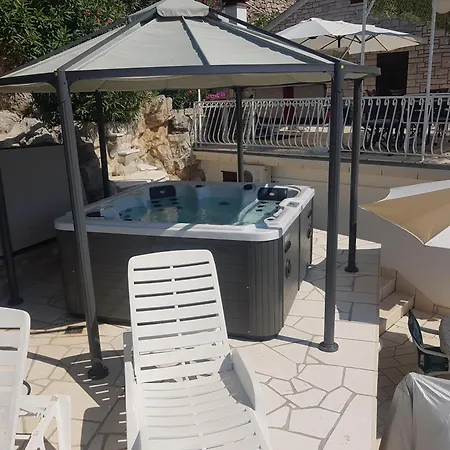 Sonia & Teo Hvar Appartement