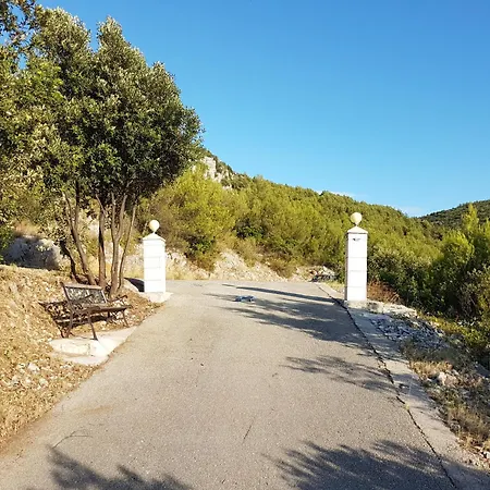 索尼娅＆提欧赫瓦尔别墅公寓 赫瓦尔