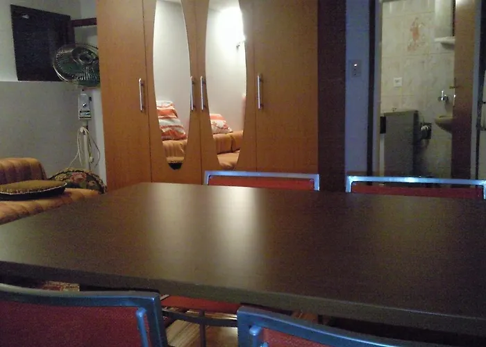 Sonia & Teo Hvar Apartament *