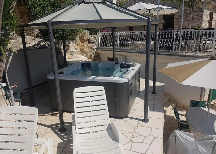 Sonia & Teo Hvar Apartament