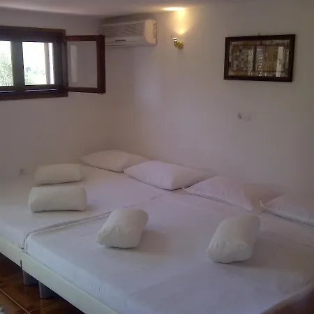 Sonia & Teo Hvar Apartment