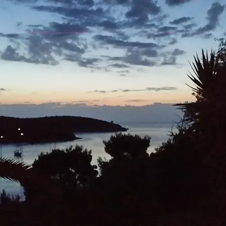 Sonia & Teo Hvar Apartment *