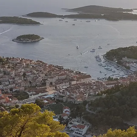 Apartment Sonia & Teo Hvar