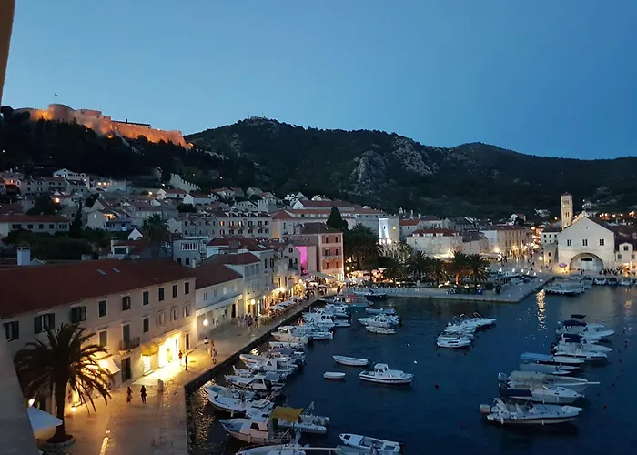 Διαμέρισμα Sonia & Teo Hvar *