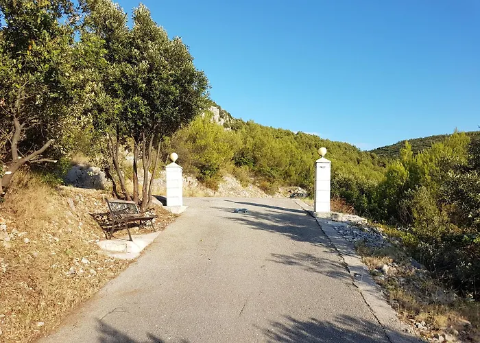 Sonia & Teo Hvar Χβαρ